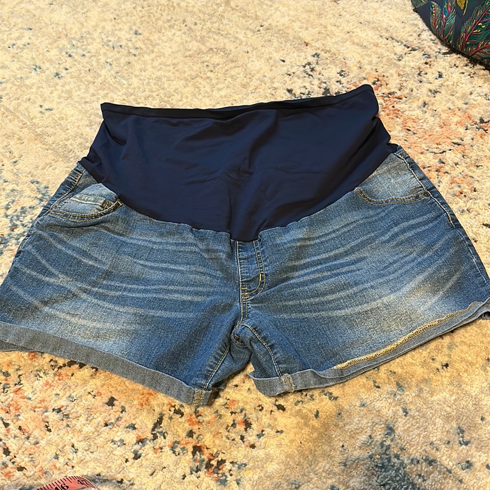 Maternity Shorts Size 2XL